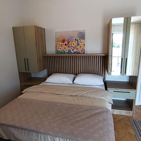 Diana Rooms And Apartments Стариград-Пакленица Экстерьер фото
