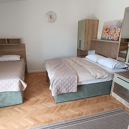 Diana Rooms And Apartments Стариград-Пакленица Экстерьер фото