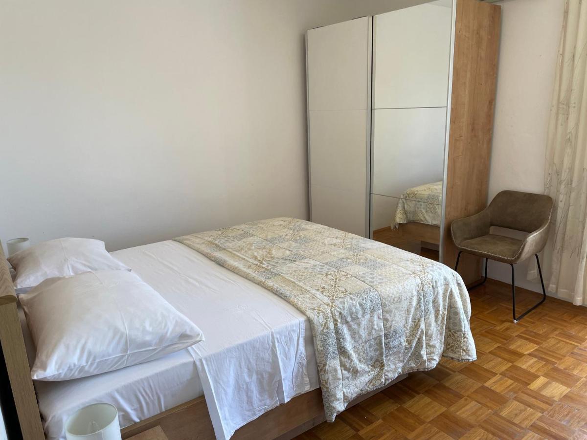 Diana Rooms And Apartments Стариград-Пакленица Экстерьер фото