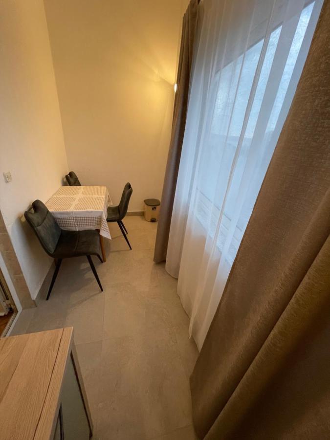 Diana Rooms And Apartments Стариград-Пакленица Экстерьер фото