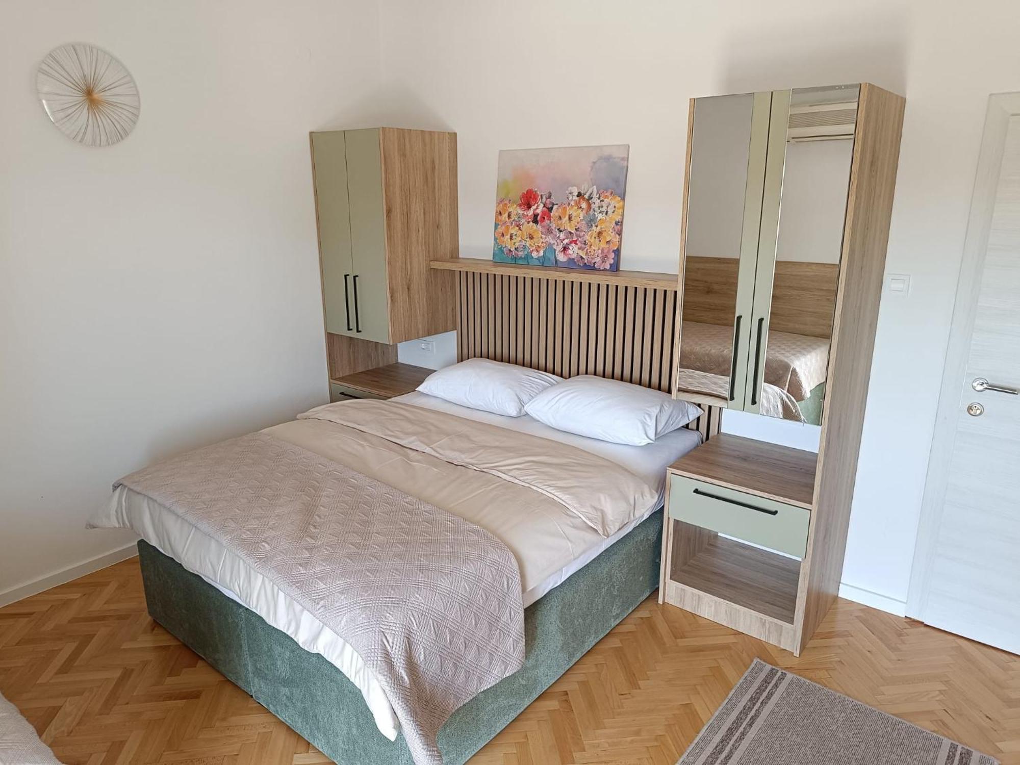 Diana Rooms And Apartments Стариград-Пакленица Экстерьер фото