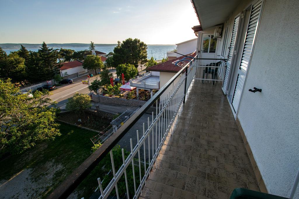 Diana Rooms And Apartments Стариград-Пакленица Экстерьер фото